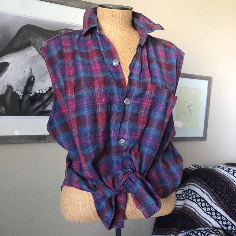 Vintage Sleeveless Button Down Plaid